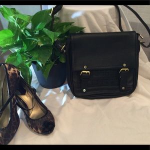 MoDa New York shoulder bag. NWT